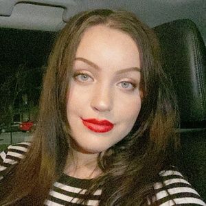 Meet your Posher, Mirela